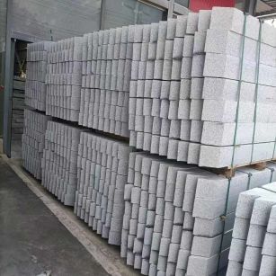 金昌芝麻白树围石 树池