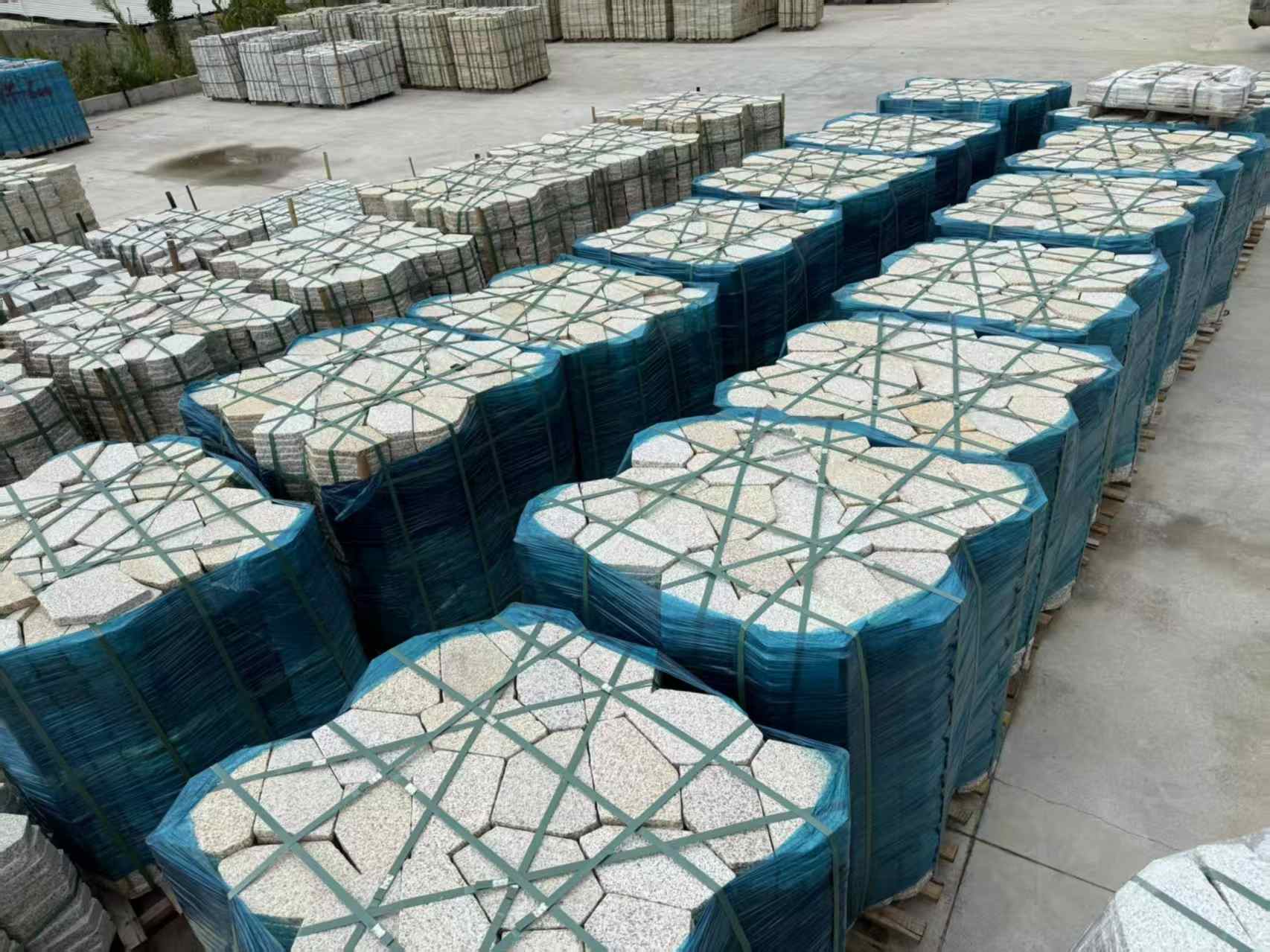金昌黄金麻冰裂纹 碎拼