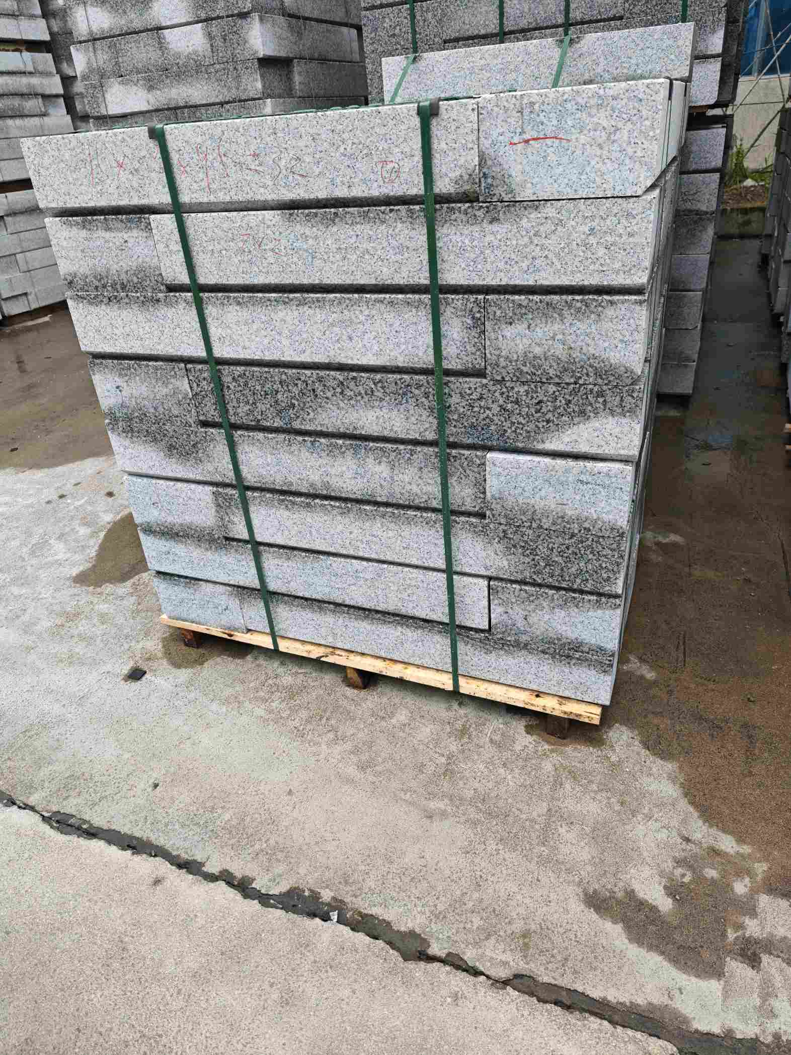 金昌芙蓉白路牙石，马路牙子